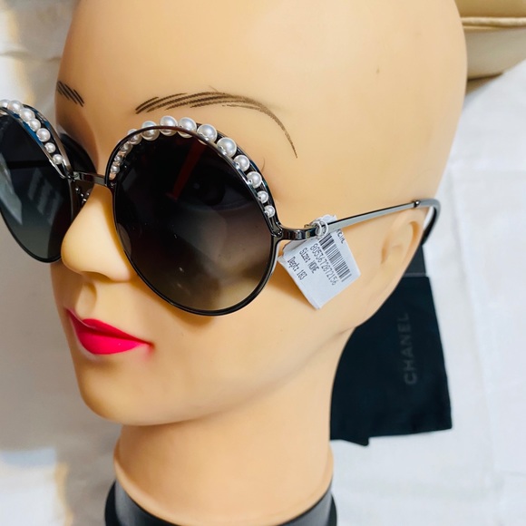 COPY - 😎🕶Channel round pearl women’s sunglasses 🕶😎 - Picture 6 of 9